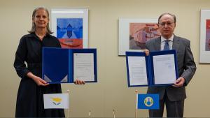 H.E. Mrs Frances-Galatia Lanitou, Permanent Representative of Cyprus to the OPCW, and H.E. Mr Fernando Arias, Director-General of the OPCW